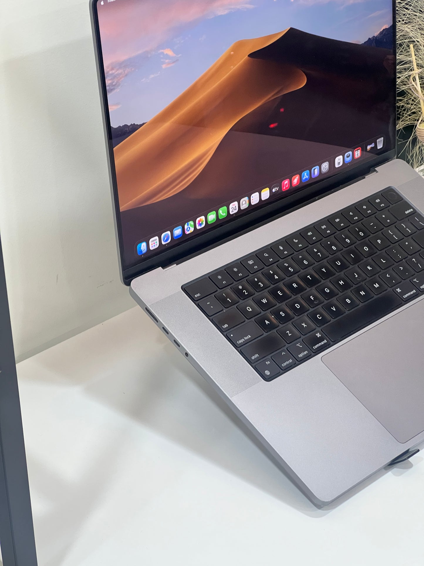 MacBook Pro M1 Pro 16"